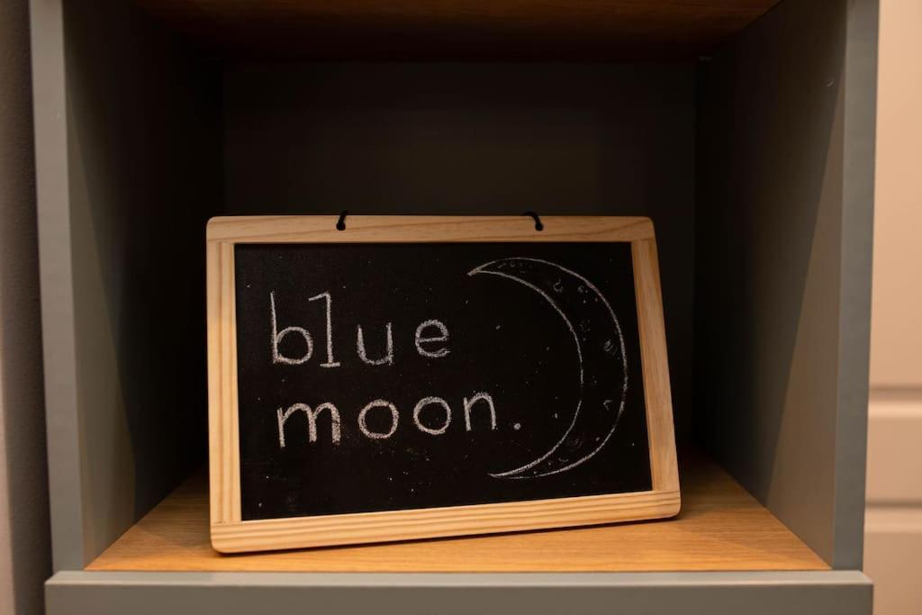Blue Moon. Cozy Apartment Near Iulius Mall Cluj-Napoca Buitenkant foto